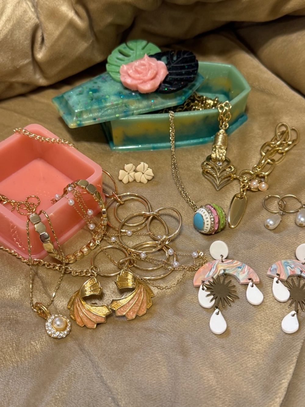 Curated Jewelry Lot w Trinket Box Gold Tone Pearls
